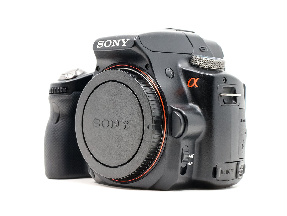 Sony Alpha SLT-A33 · main image