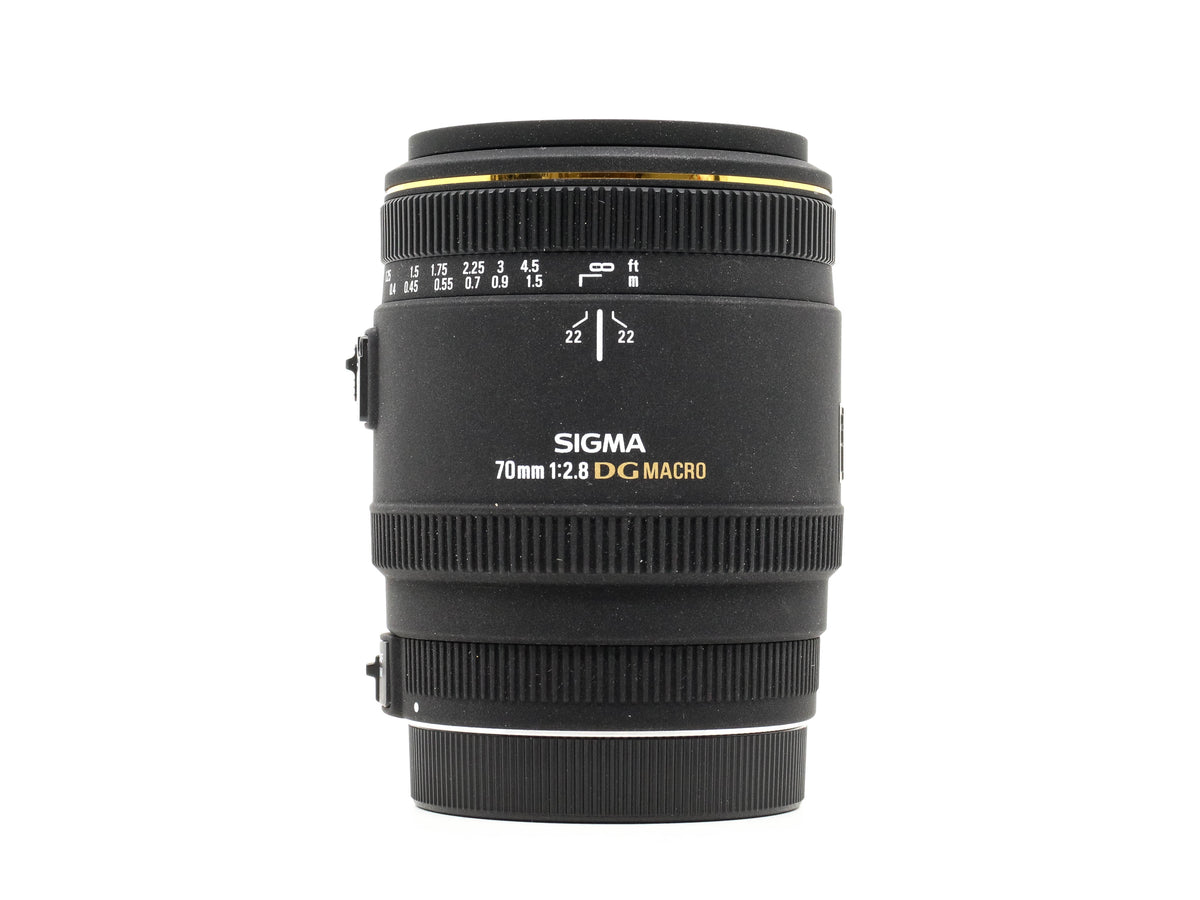 Sigma 70mm f/2.8 EX DG Macro - Canon EF Fit · imagen principal