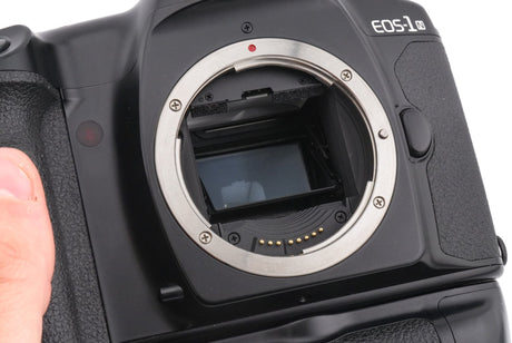 Canon EOS-1N + BP-E1 Battery Pack 