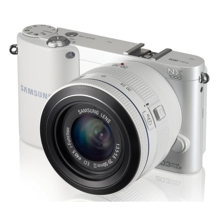 NX1000 - White + Samsung NX 20-50 mm f/3.5-5.6 ED f/3.5-5.6 · imagen principal