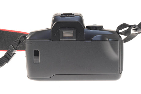 Canon EOS 700 + 35-80mm f4-5.6 Power Zoom 