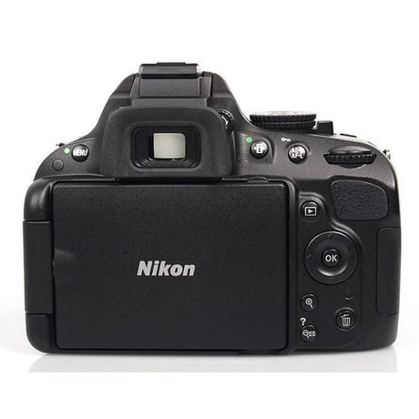 SLR D5100 - Black + Nikon AF-S DX Nikkor 18-55mm f/3.5-5.6G VR f/3.5-5.6 