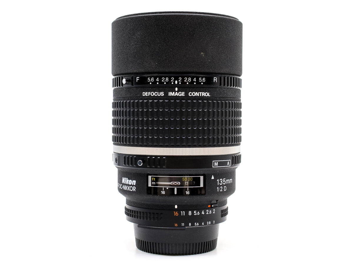 Nikon AF DC Nikkor 135mm f/2 · imagen principal