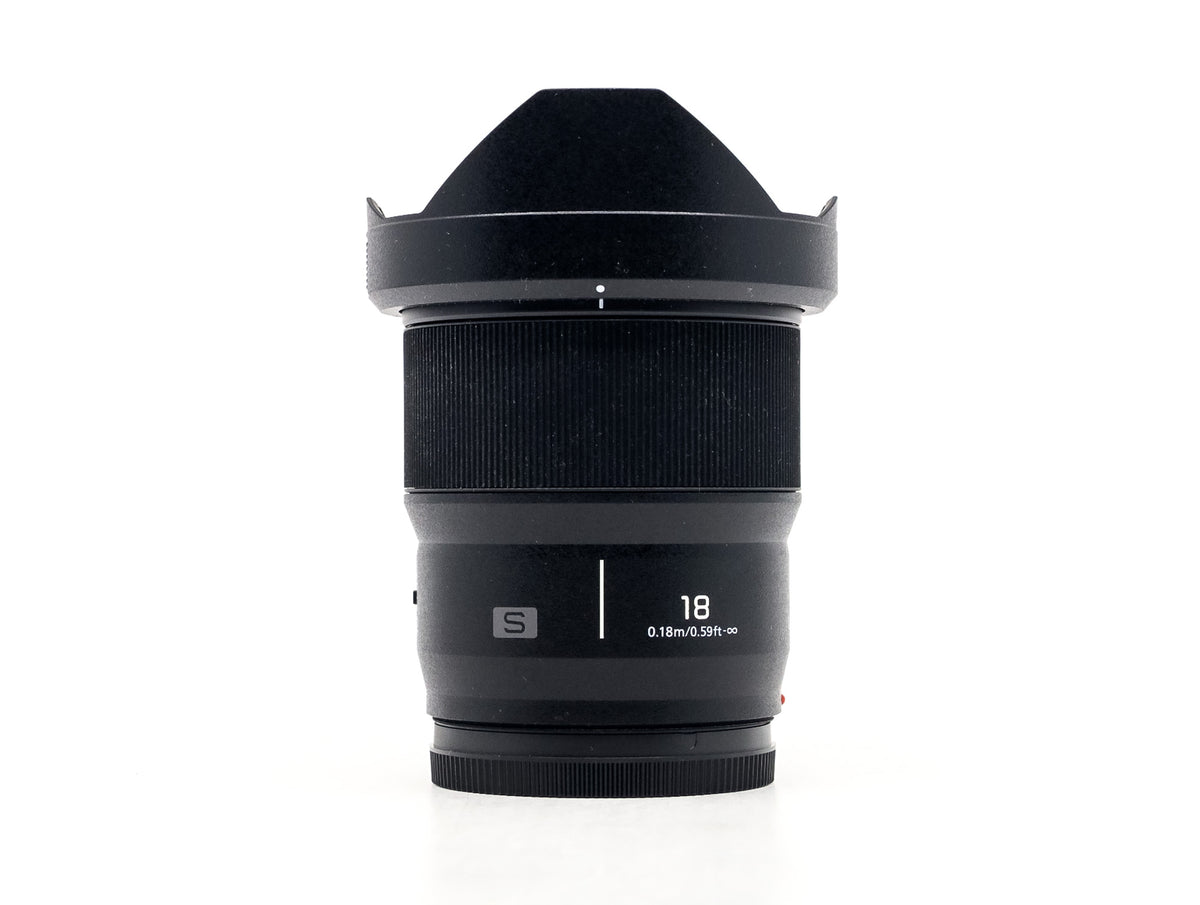 Panasonic Lumix S 18mm f/1.8 · imagen principal