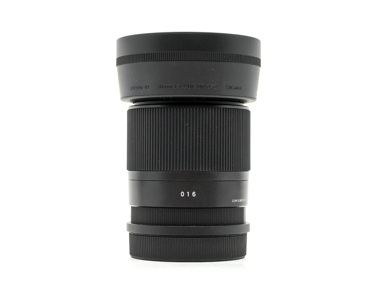 Sigma 30mm f/1.4 DC DN Contemporary - L Fit  · main image