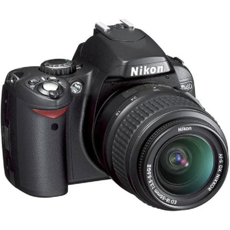 D40 SLR - Black + Nikon AF-S DX Nikkor 18-70mm f/3.5-4.5G IF-ED f/3.5-4.5 