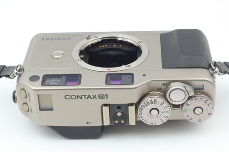 Contax G1 35mm Analog Camera Carl Zeiss Biogon 28mm...