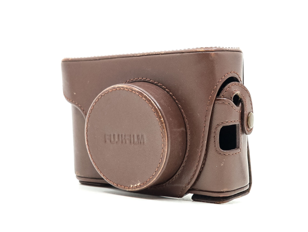 Fujifilm LC-X Leather Case  · main image