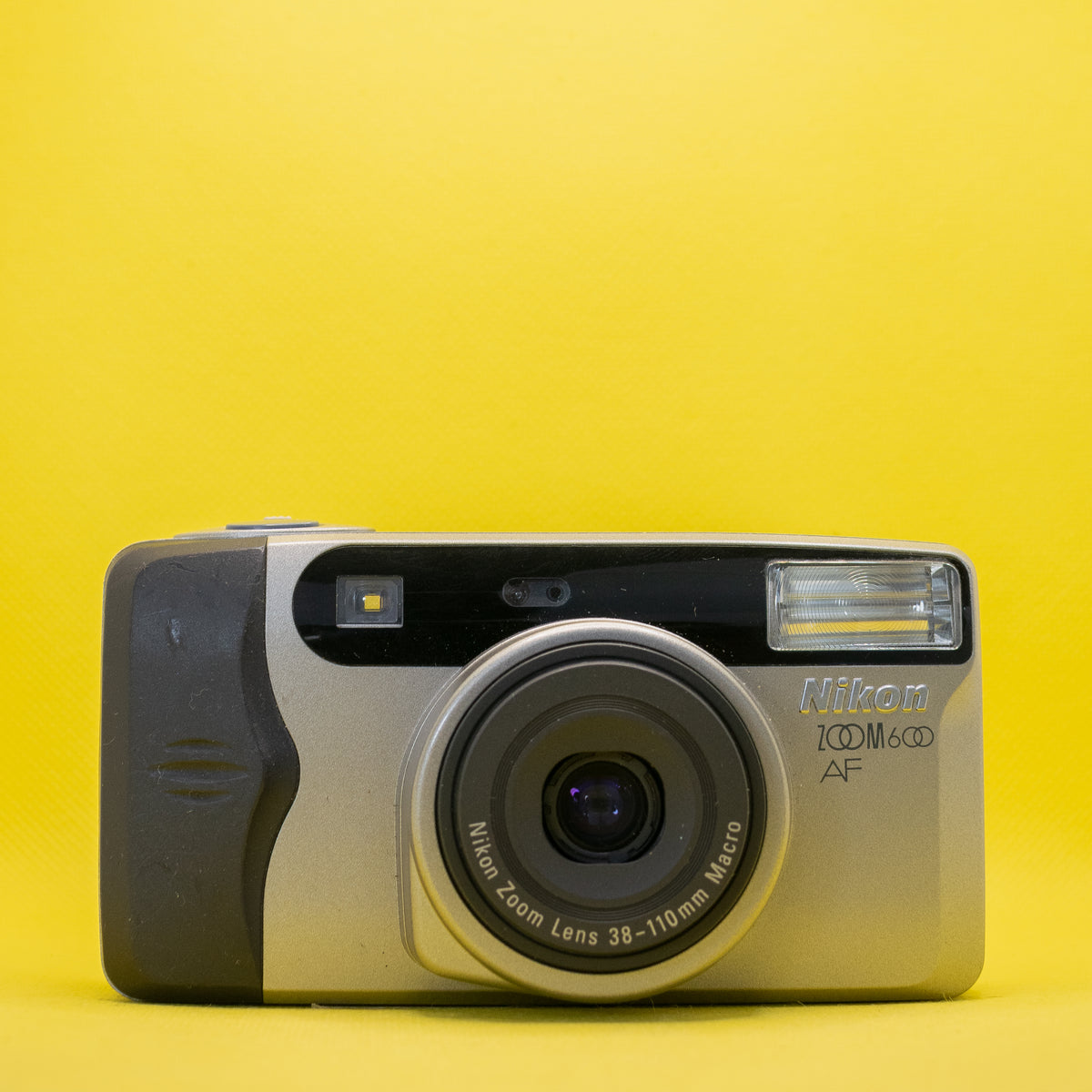 Nikon Zoom 300AF - 35mm Film Camera · imagen principal