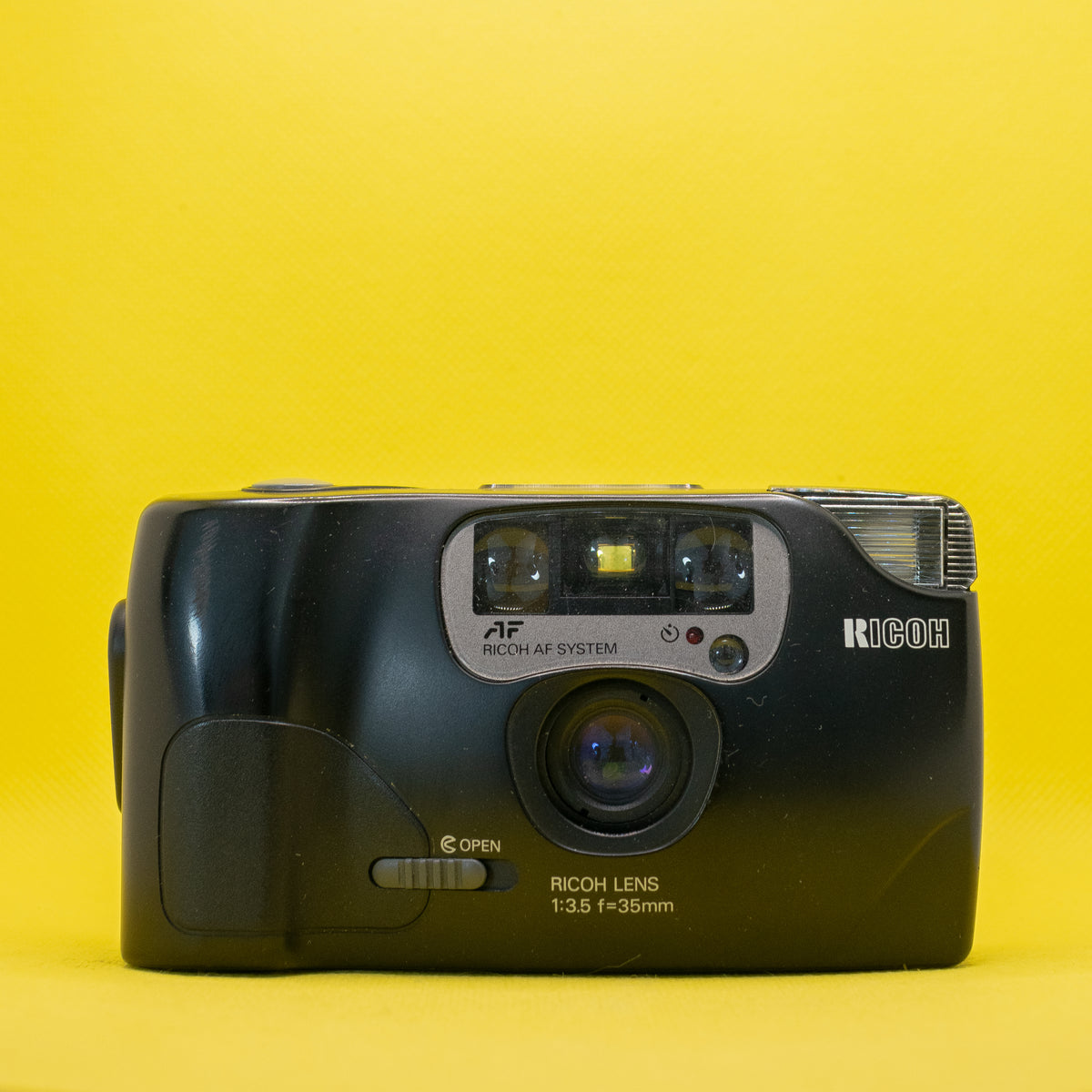 Ricoh FF-9S - Vintage 35mm Compact Analog Camera · main image